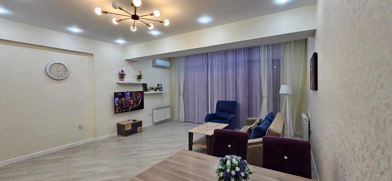 Park Azure Comfortable Apartment Bakoe Buitenkant foto